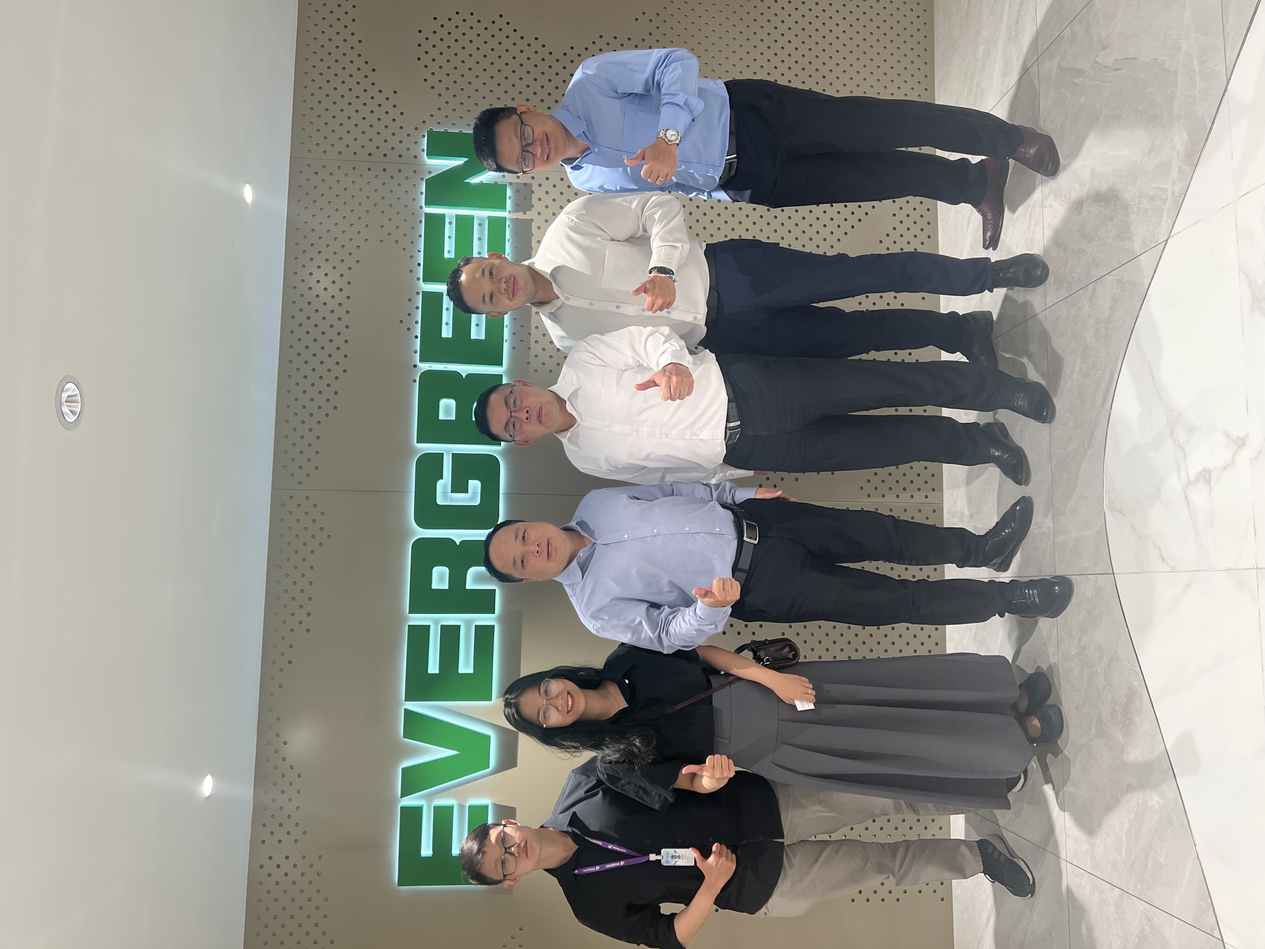 Mr. Zhang from Vietnam Branch visited Evergreen